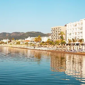 The Beachfront Adult Only 16 Otel